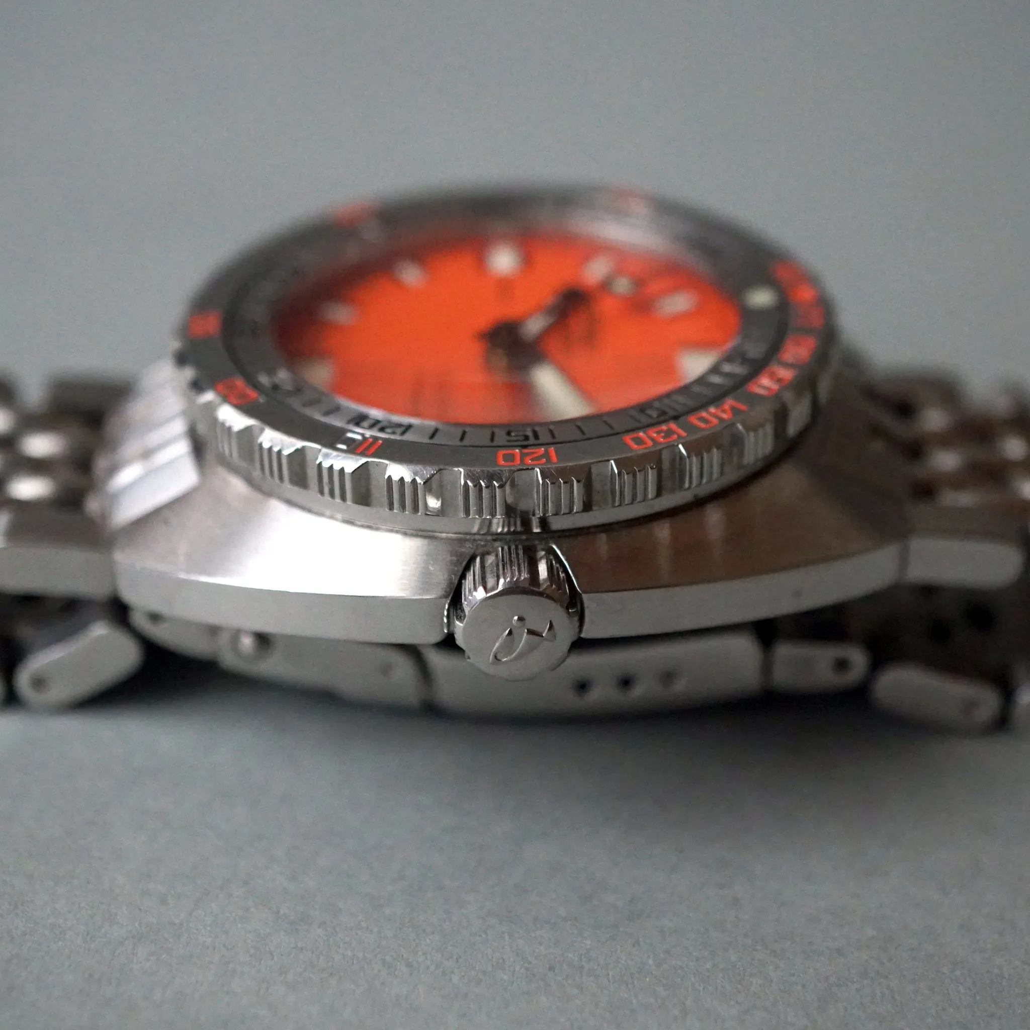 2010 DOXA SUB 1000T PROFESSIONAL RE-EDITION ORANGE DIVER WATCH