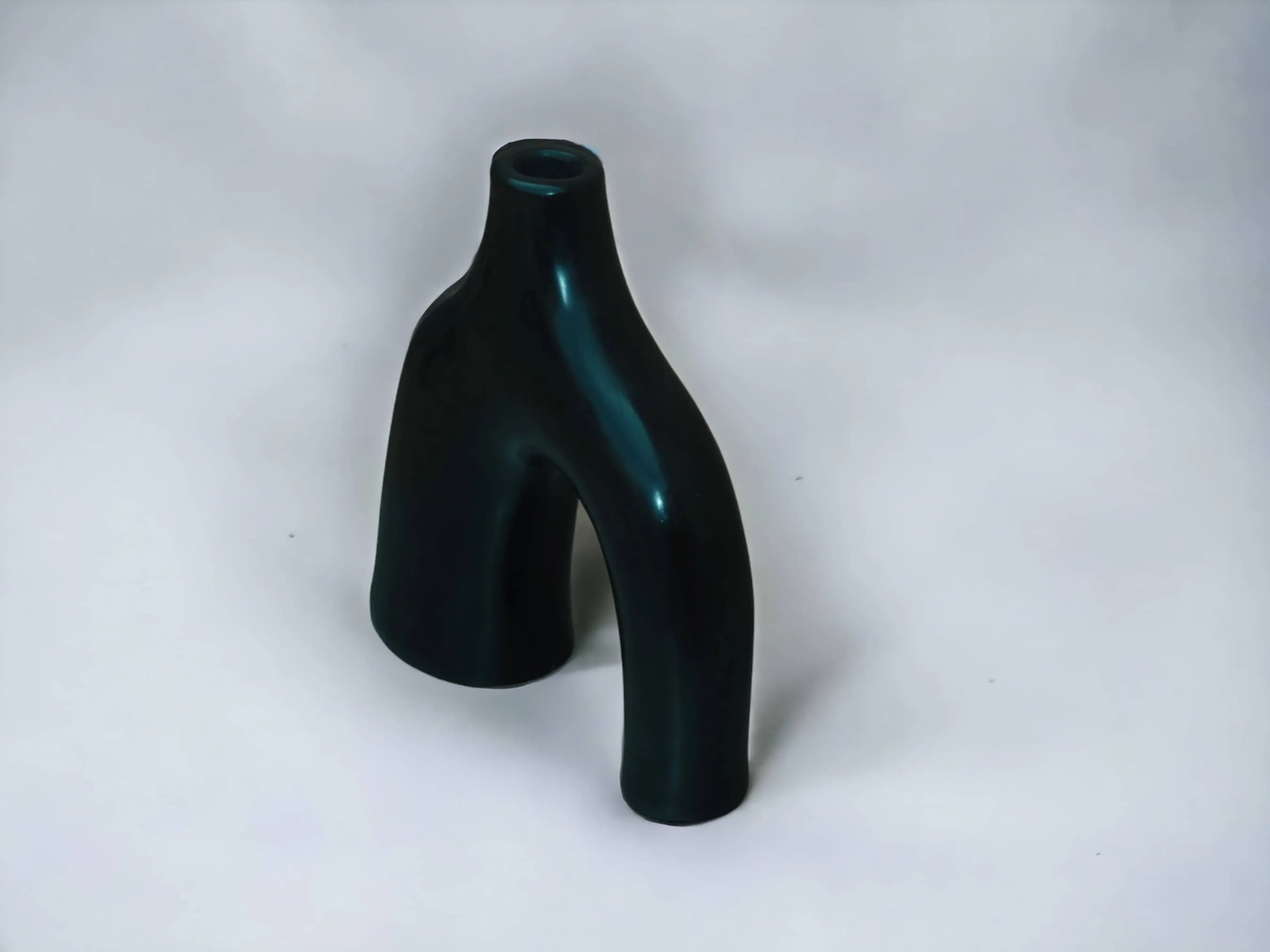 ARTISAN-MADE BLACK TERRACOTTA CERAMIC BRIDGE VASE - AUTHENTIC MOROCCAN CRAFTSMANSHIP