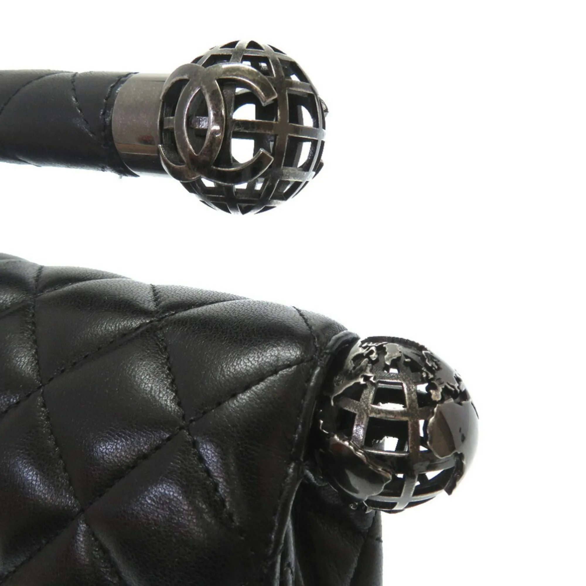 Chanel Around The World Evening Matrasse Lambskin Black Earth 18s Gun Metallic Metal Fittings Handbag Coco Mark Turn Lock