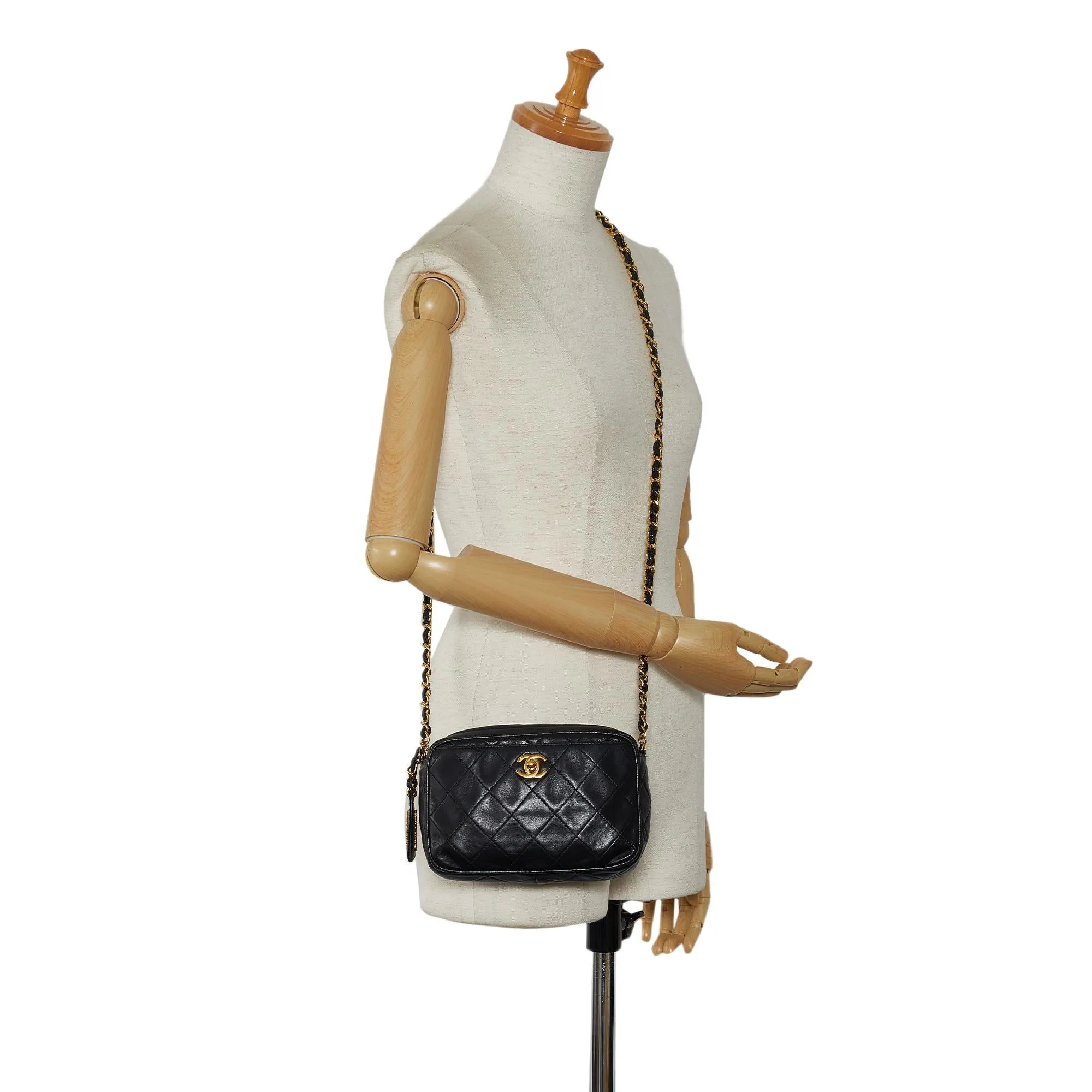 Chanel CC Matelasse Lambskin Camera Bag (SHG-QimvSc)