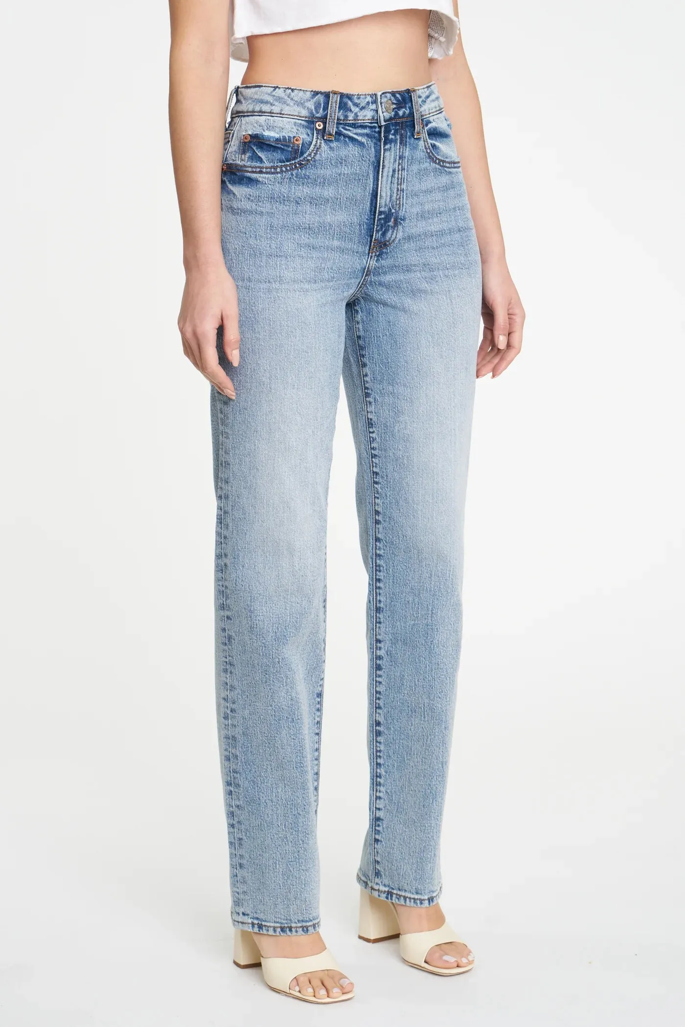 DAZE // Sundaze in Girl Crush