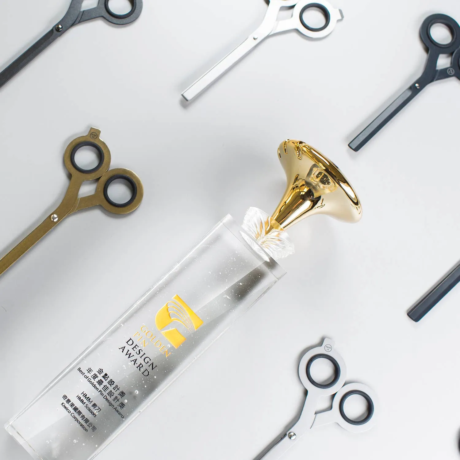 HMM Gold Scissors with Base