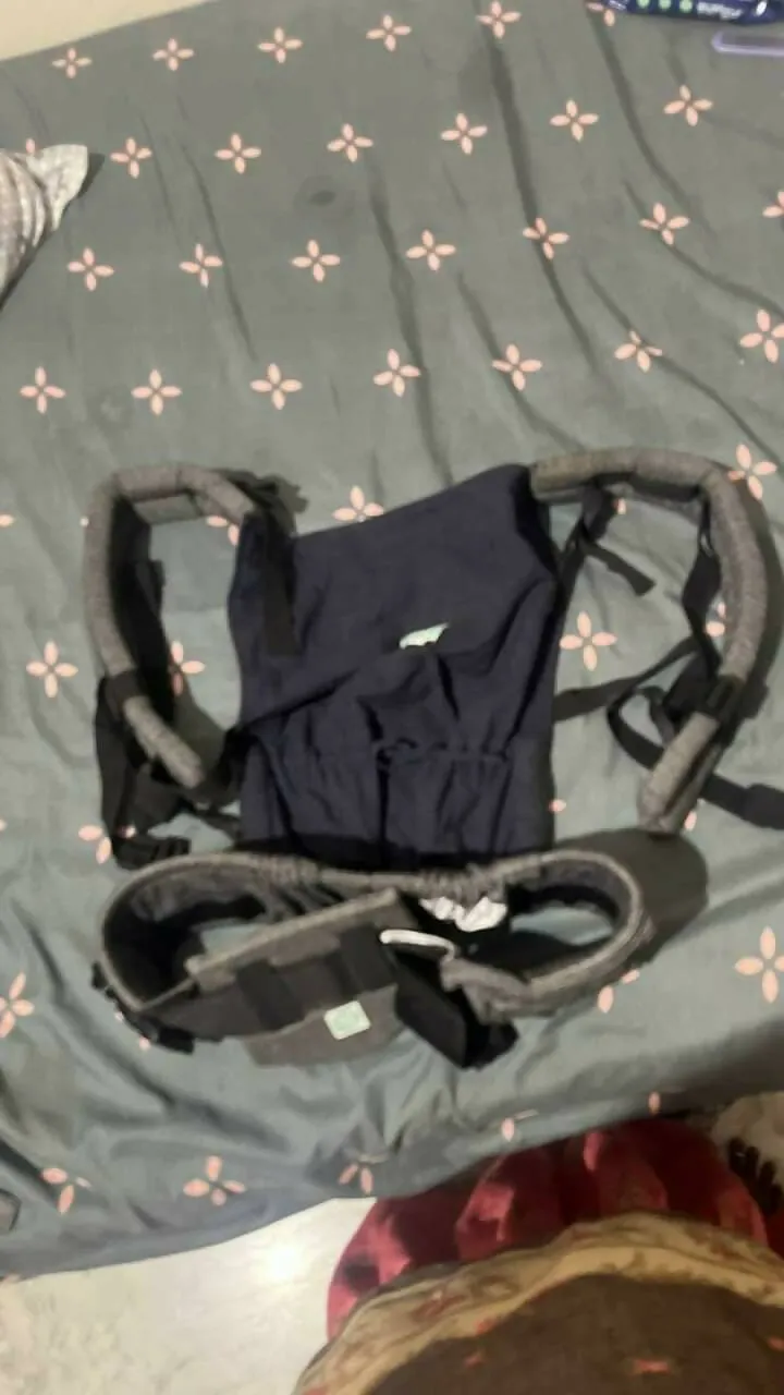 KOL KOL Adjustable Baby Carrier with Backrest and Hood