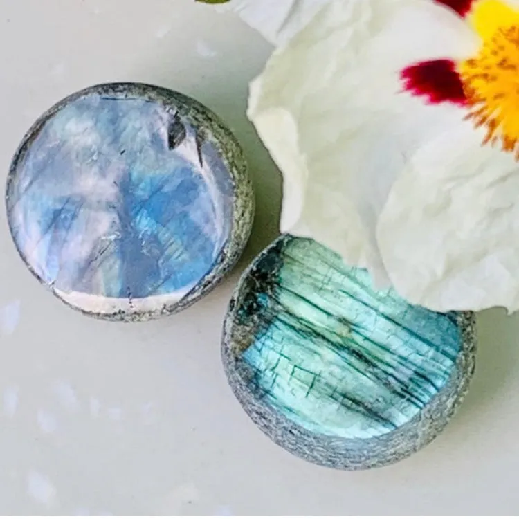 Labradorite Window