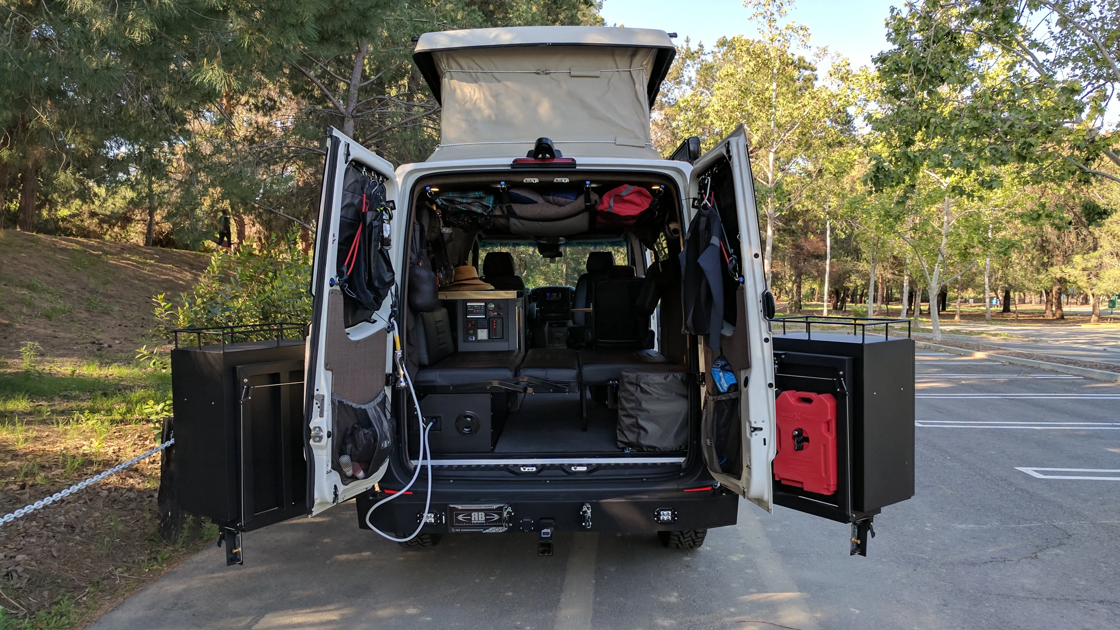 RB Touring JH - Pop Top - 144" 4x4