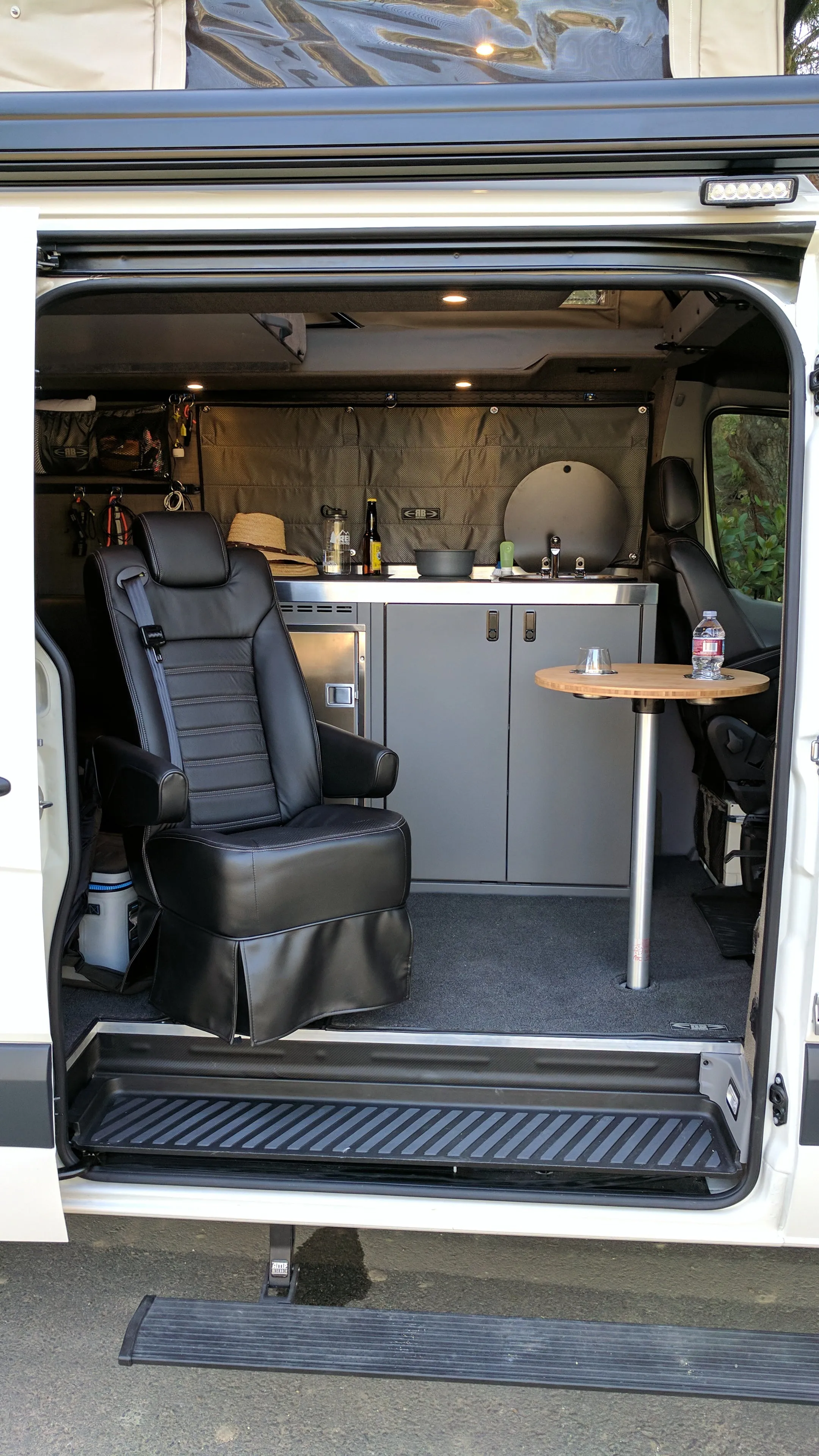 RB Touring JH - Pop Top - 144" 4x4