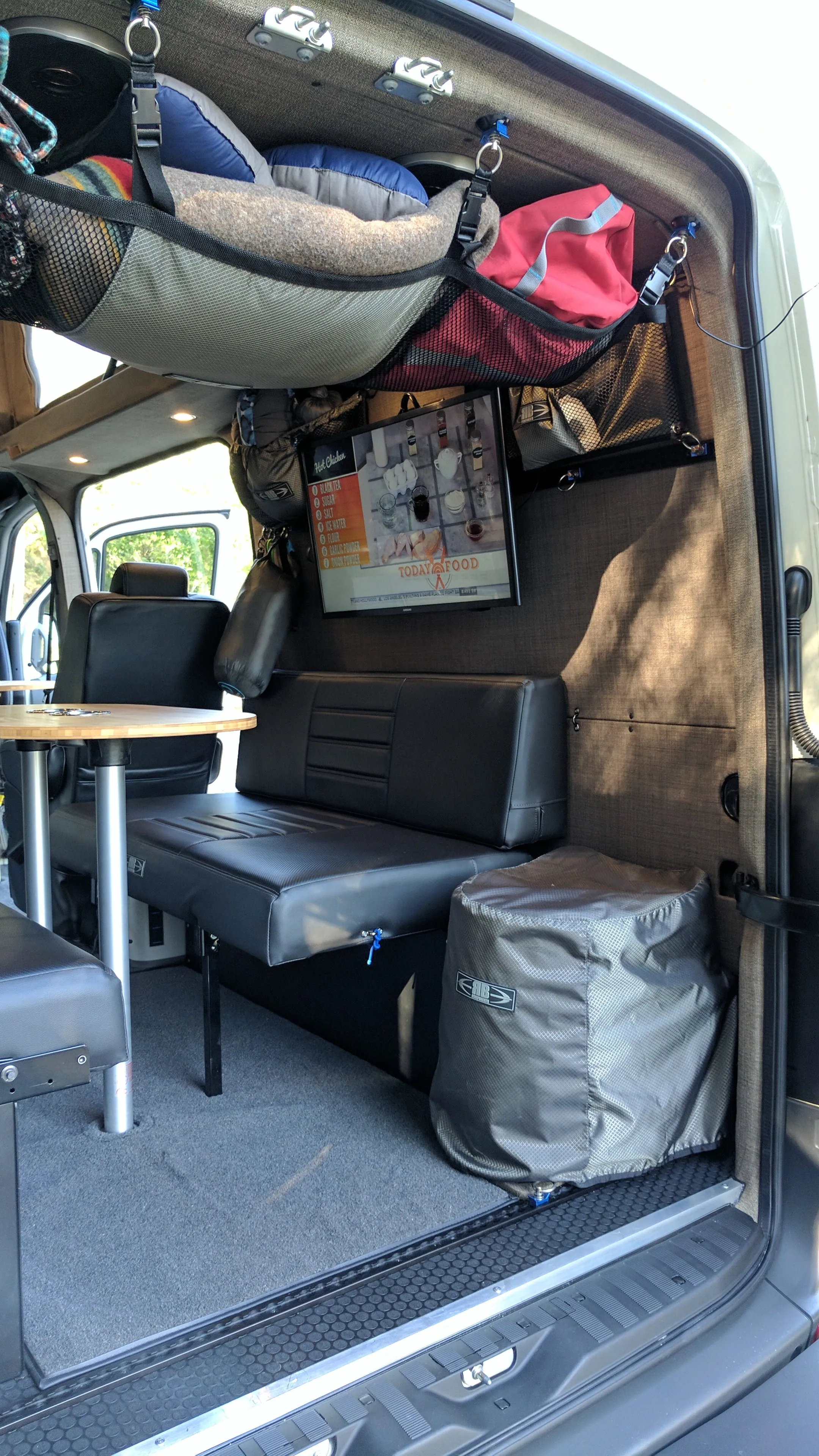 RB Touring JH - Pop Top - 144" 4x4