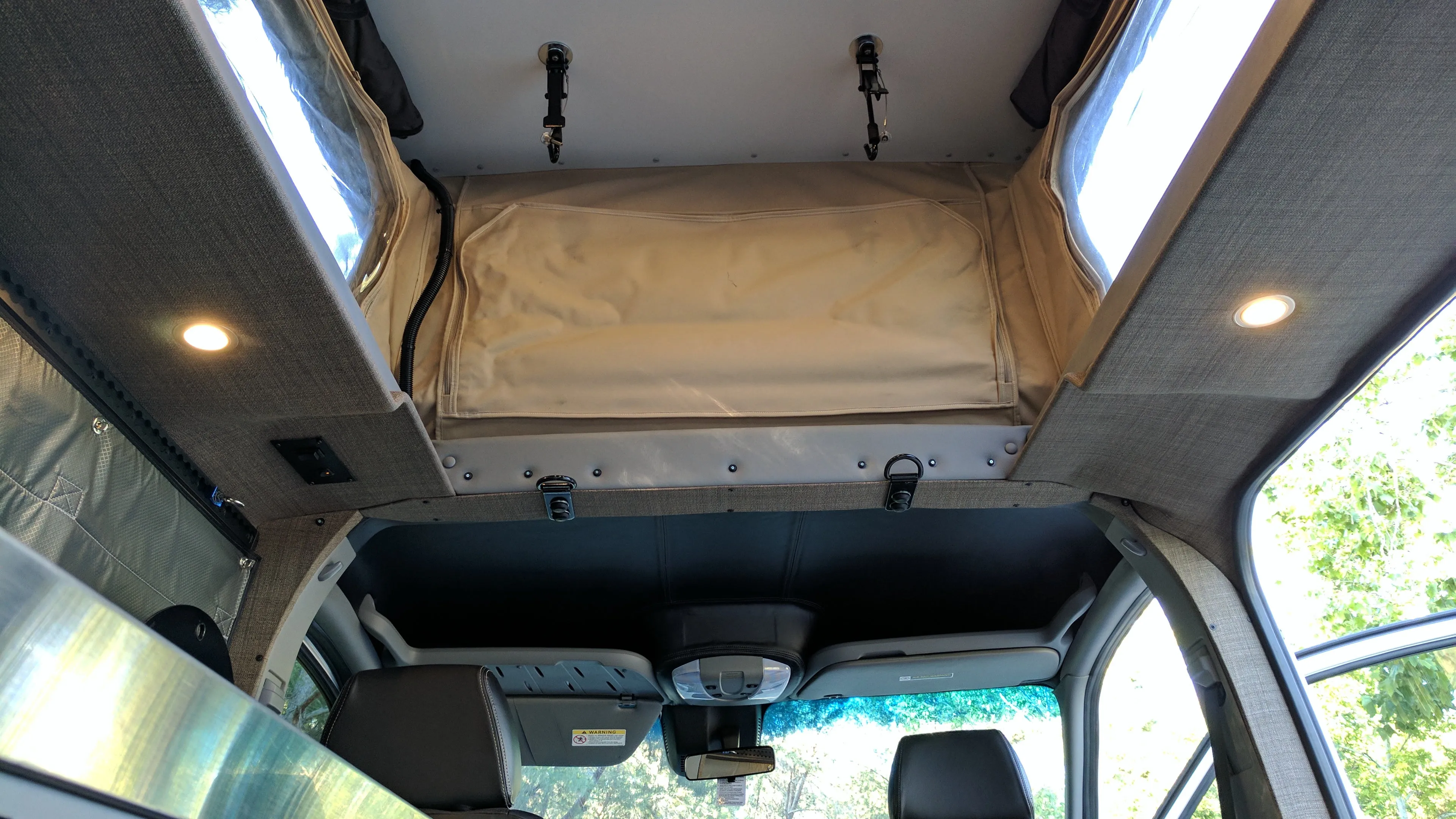 RB Touring JH - Pop Top - 144" 4x4