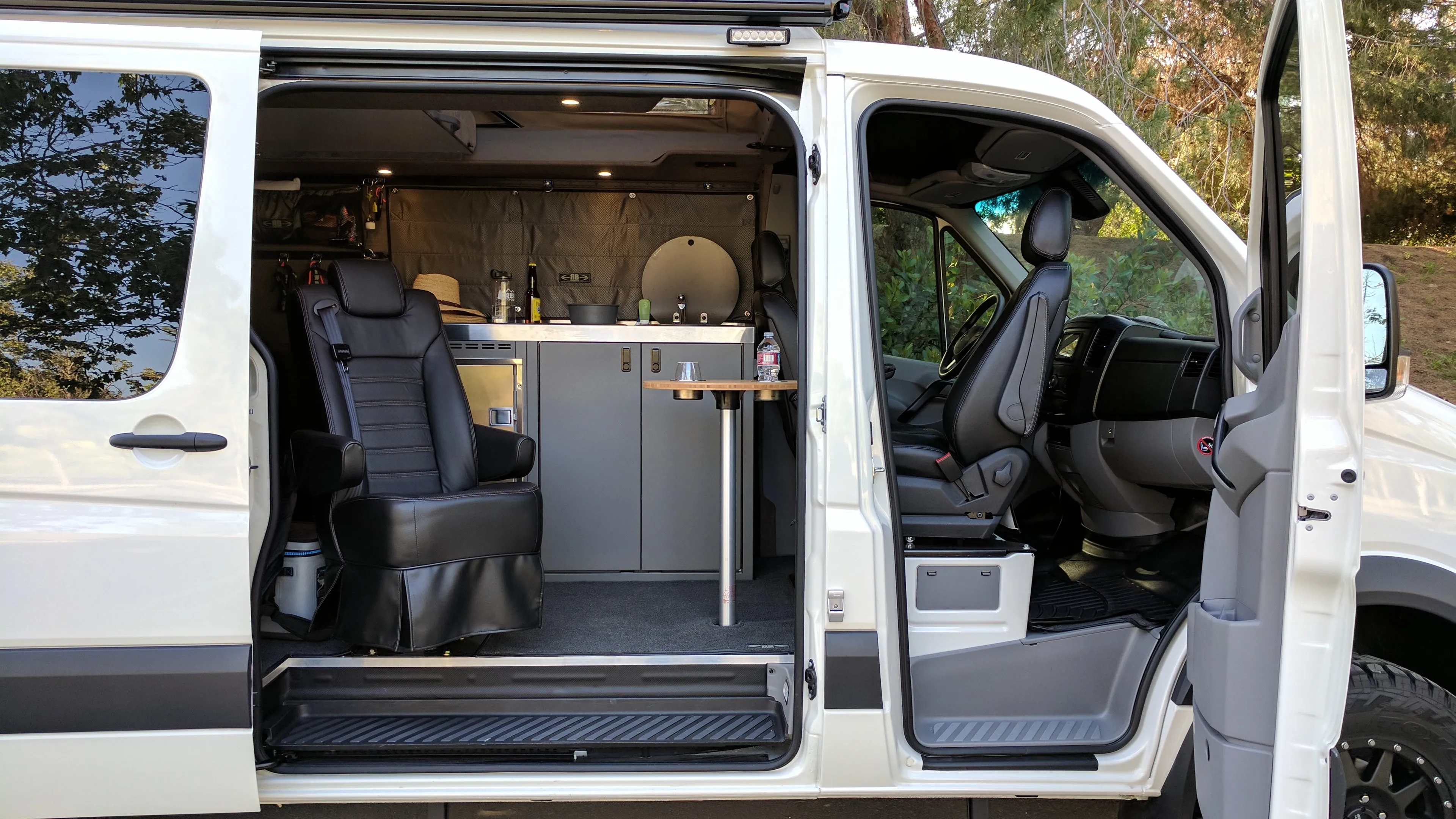 RB Touring JH - Pop Top - 144" 4x4