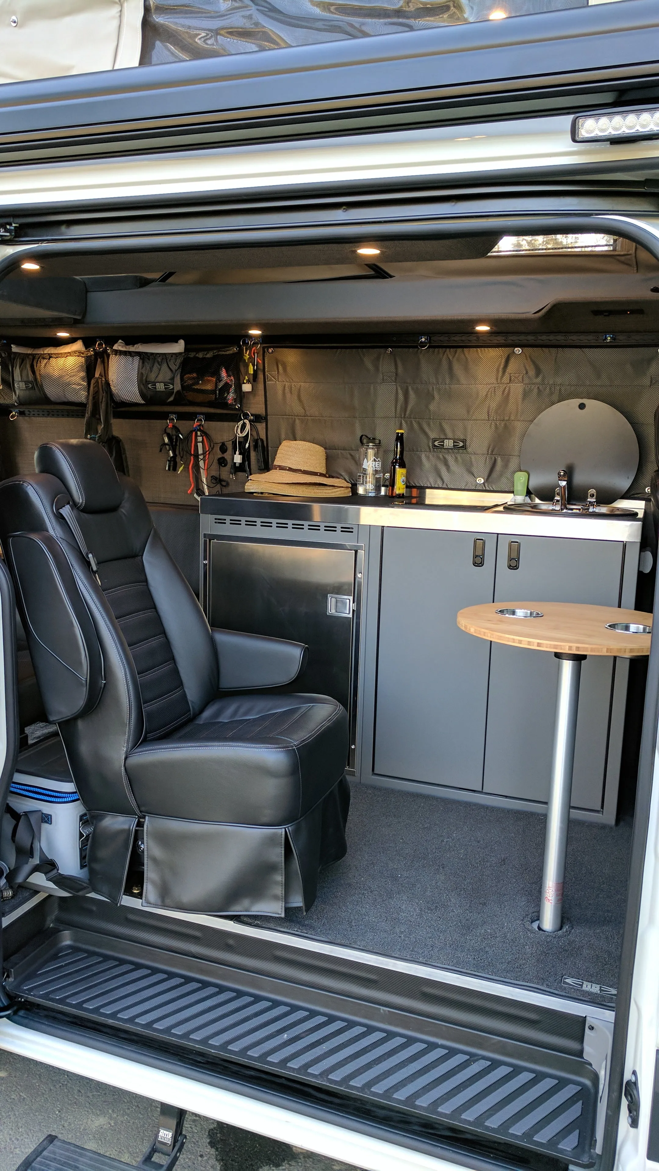 RB Touring JH - Pop Top - 144" 4x4