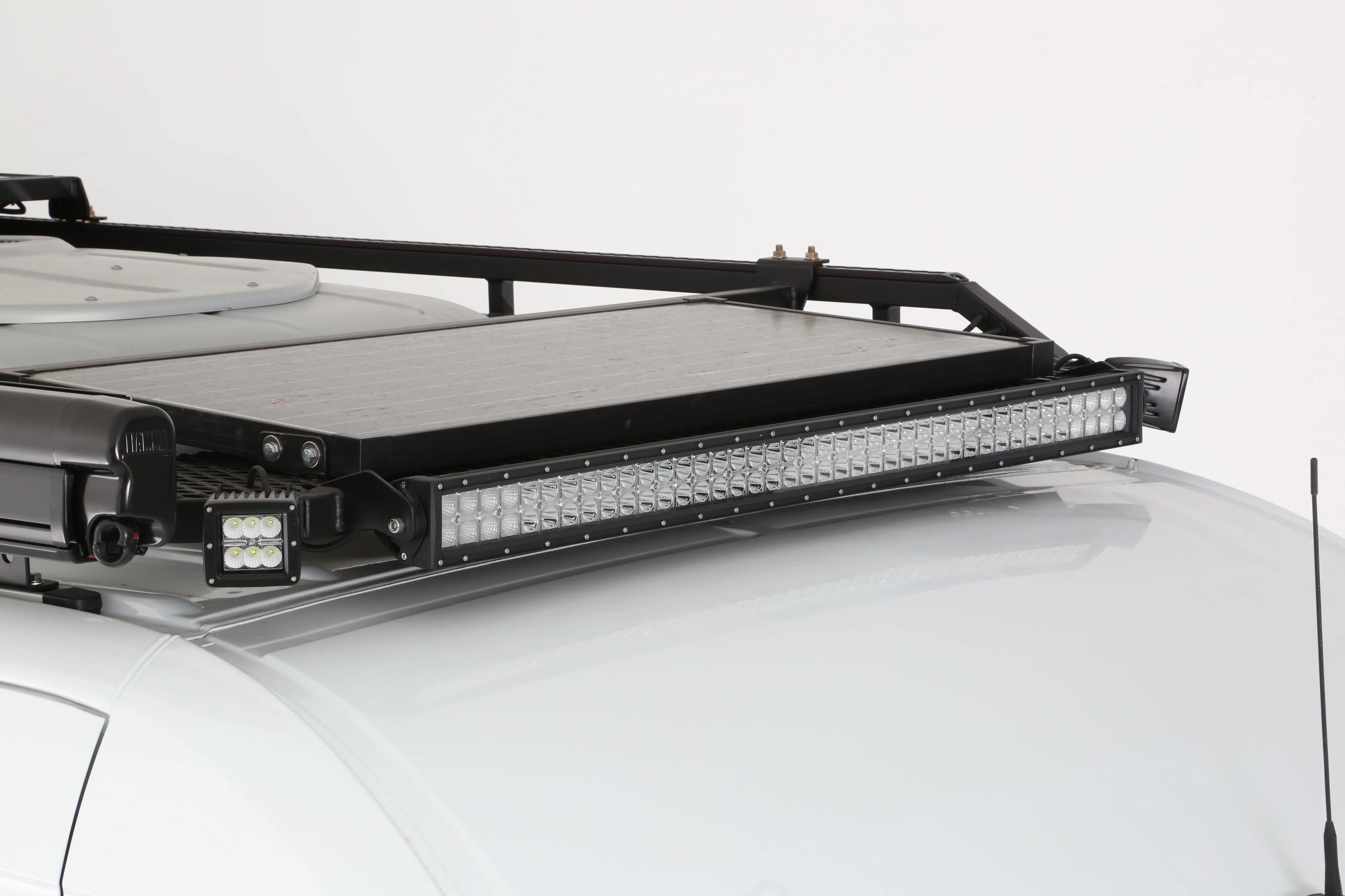 RB Touring Van CW - 170"ex  4x4 3500