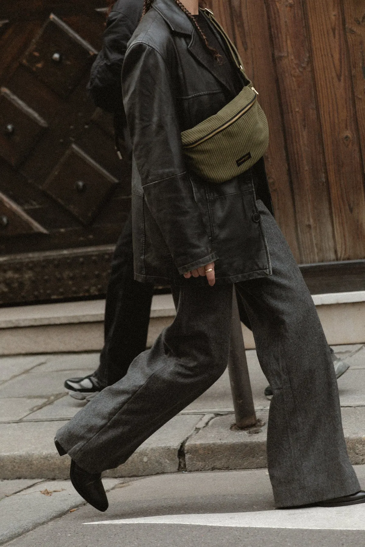 Rivedroite Custine Velvet Waist Bag Khaki